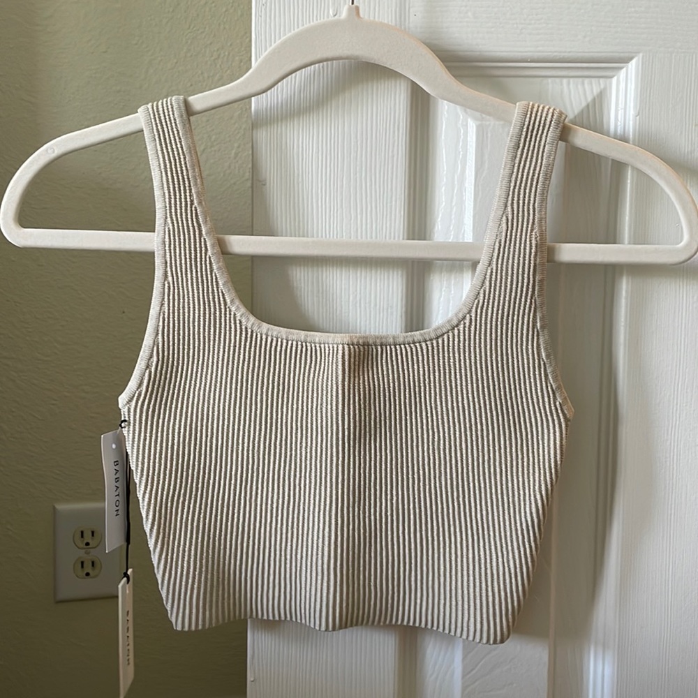 Aritzia’s Babaton Cropped Sculpt Knit XS